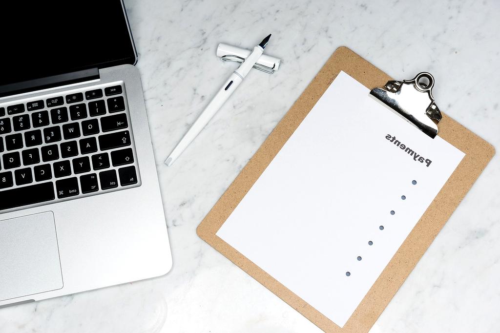 Quantum search algorithm